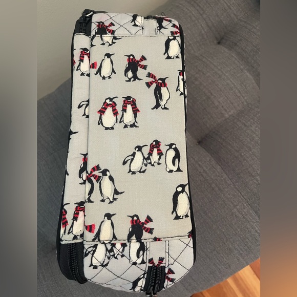 • Vera Bradley • Iconic Large Blush & Brush Case in Playful Penguins Gray • EUC - Picture 6 of 16